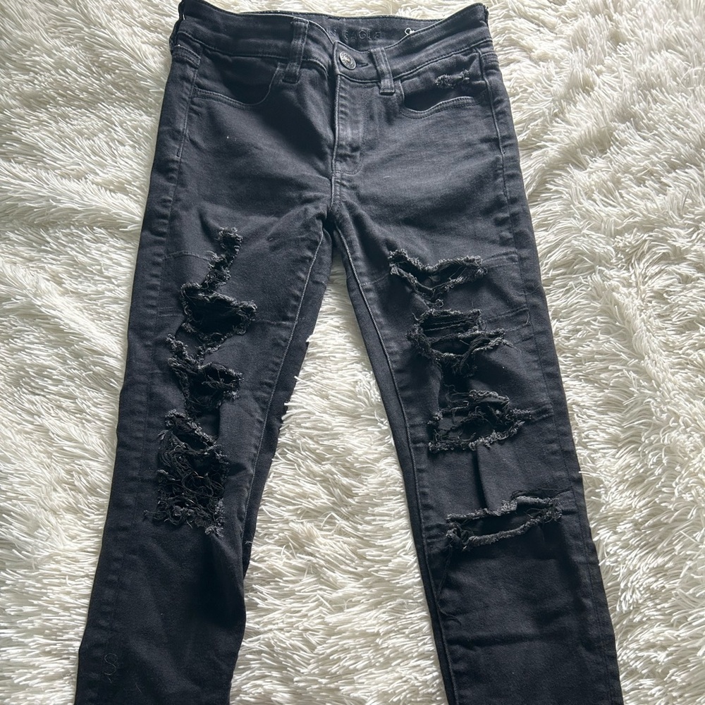 American Eagle Outfitters distressed black jeans size 2 short